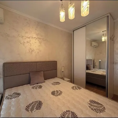 Sunnyweek Luxury Apartment Apartament